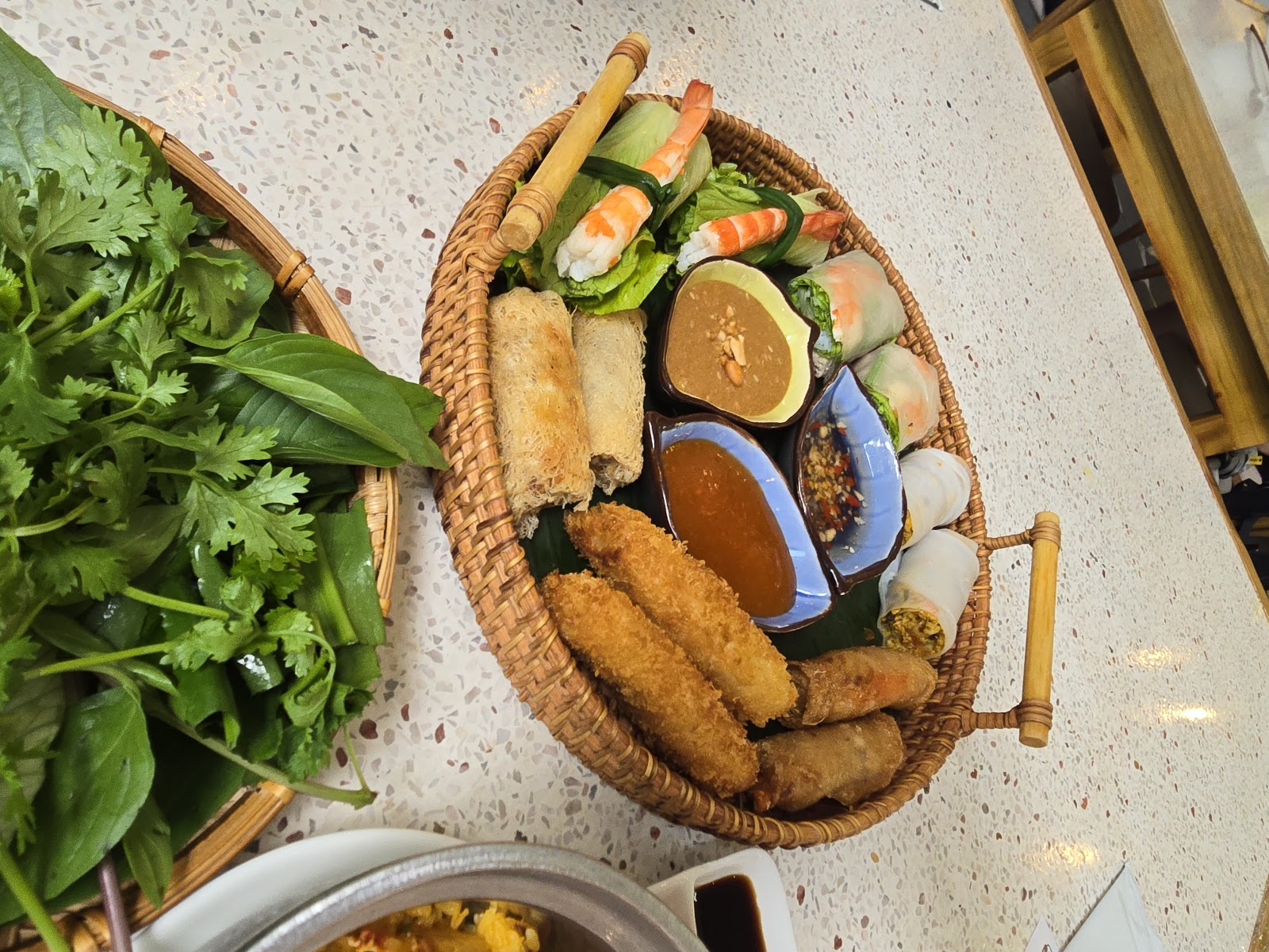 Mâm khai vị thập cẩm